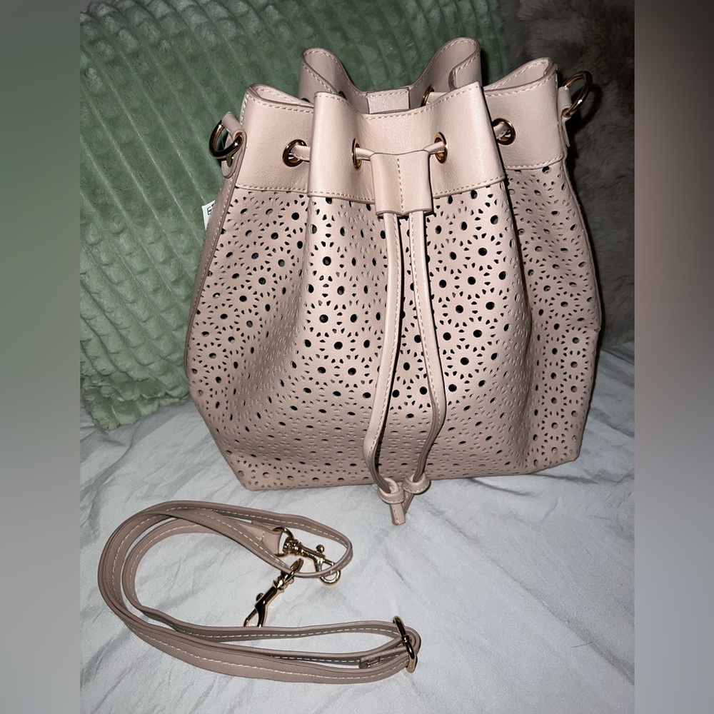 Bucket bag